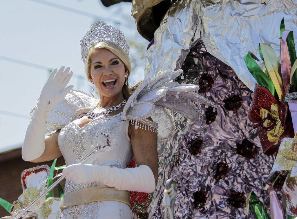 Mardi Gras fun on Sunday: Our favorite photos